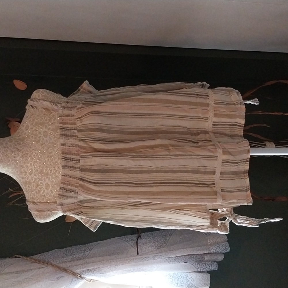 Lauren Conrad cold shoulder top. Size large